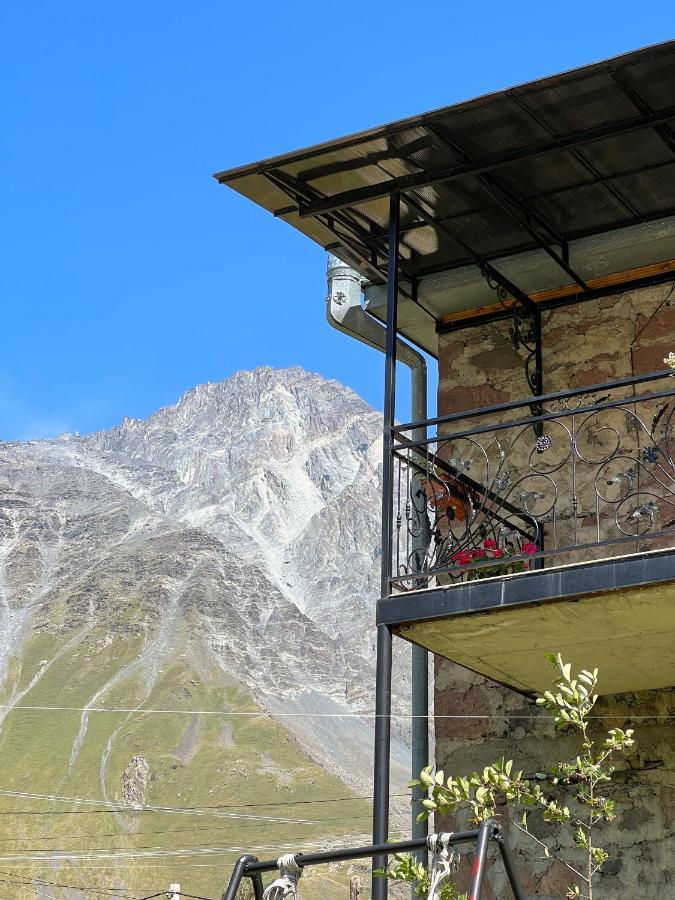 Ia'S Guest House Kazbegi Exterior foto