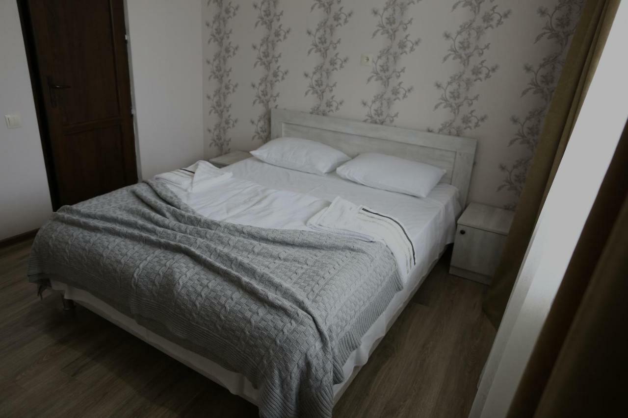 Ia'S Guest House Kazbegi Exterior foto