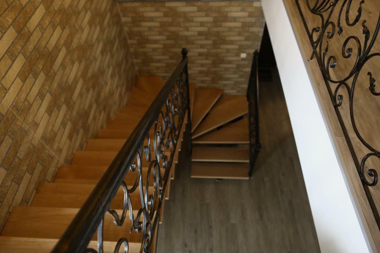Ia'S Guest House Kazbegi Exterior foto